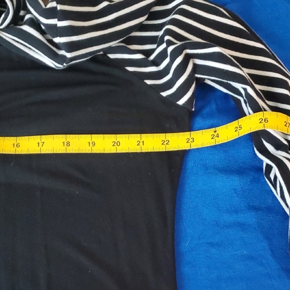 20W Black and White Striped Top - Picture 6 of 6